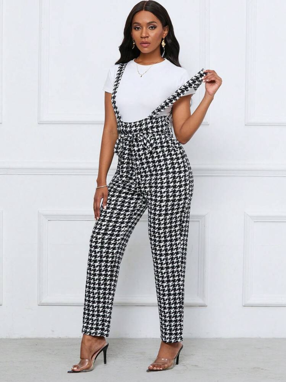 SHEIN Curve Plus Size Houndstooth Black & White Printed Stretch Suspender Pants